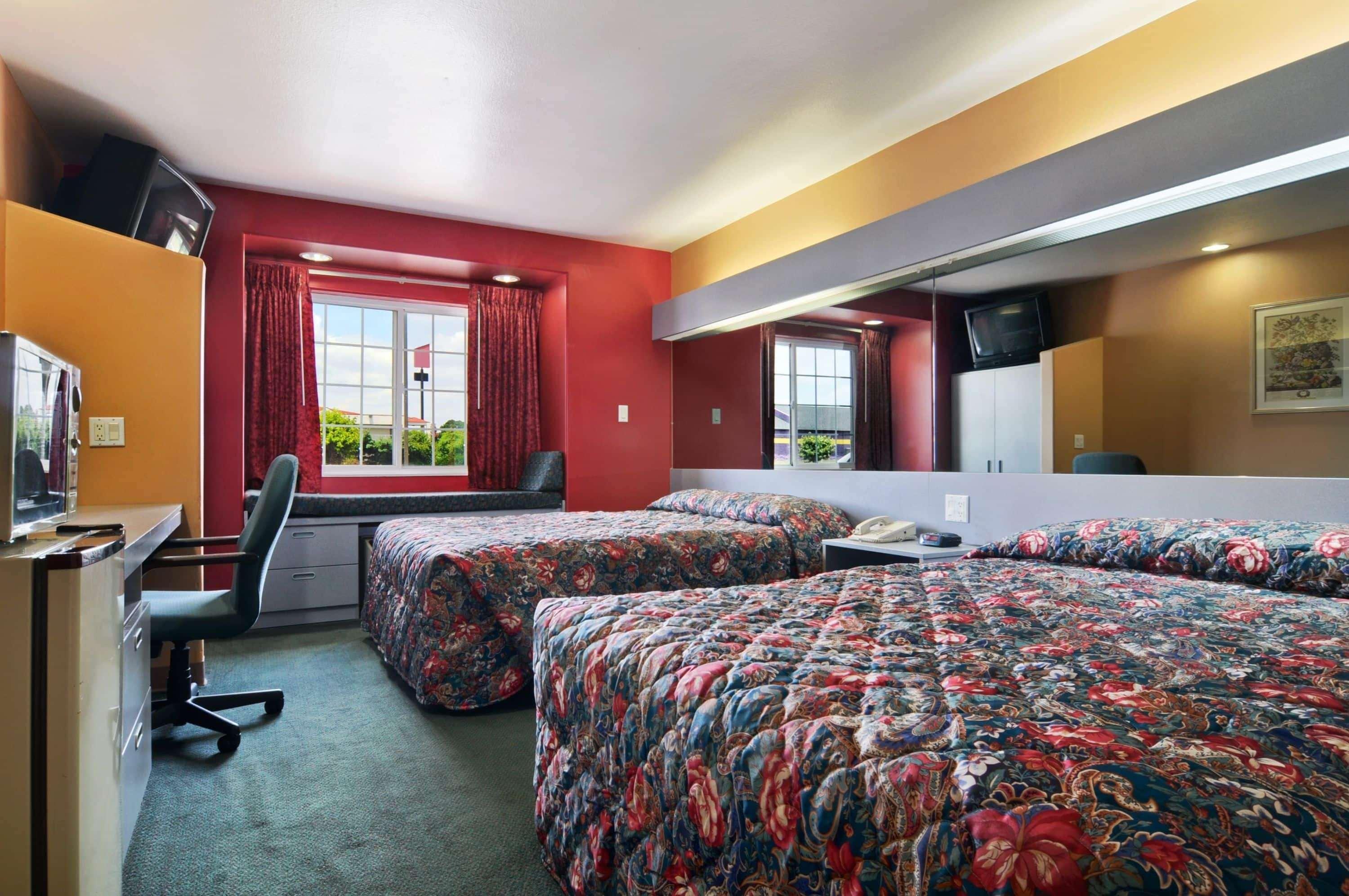 Microtel Inn And Suites Clarksville Exterior foto