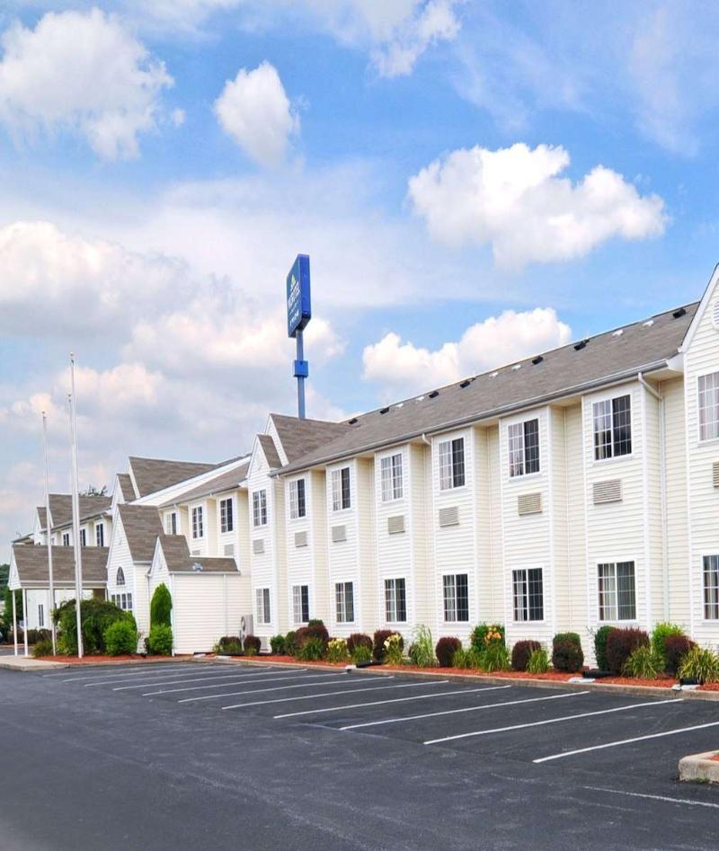 Microtel Inn And Suites Clarksville Exterior foto